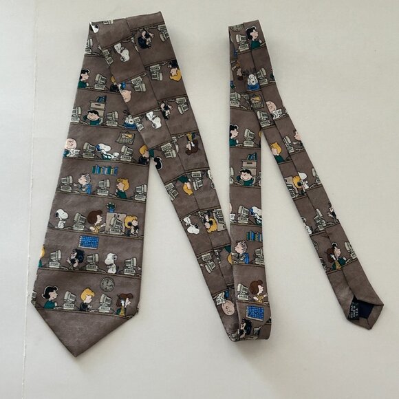 Peanuts Mens Silk Neck Tie Office Coffee Break Brown USA Snoopy Gang Characters - Picture 3 of 14